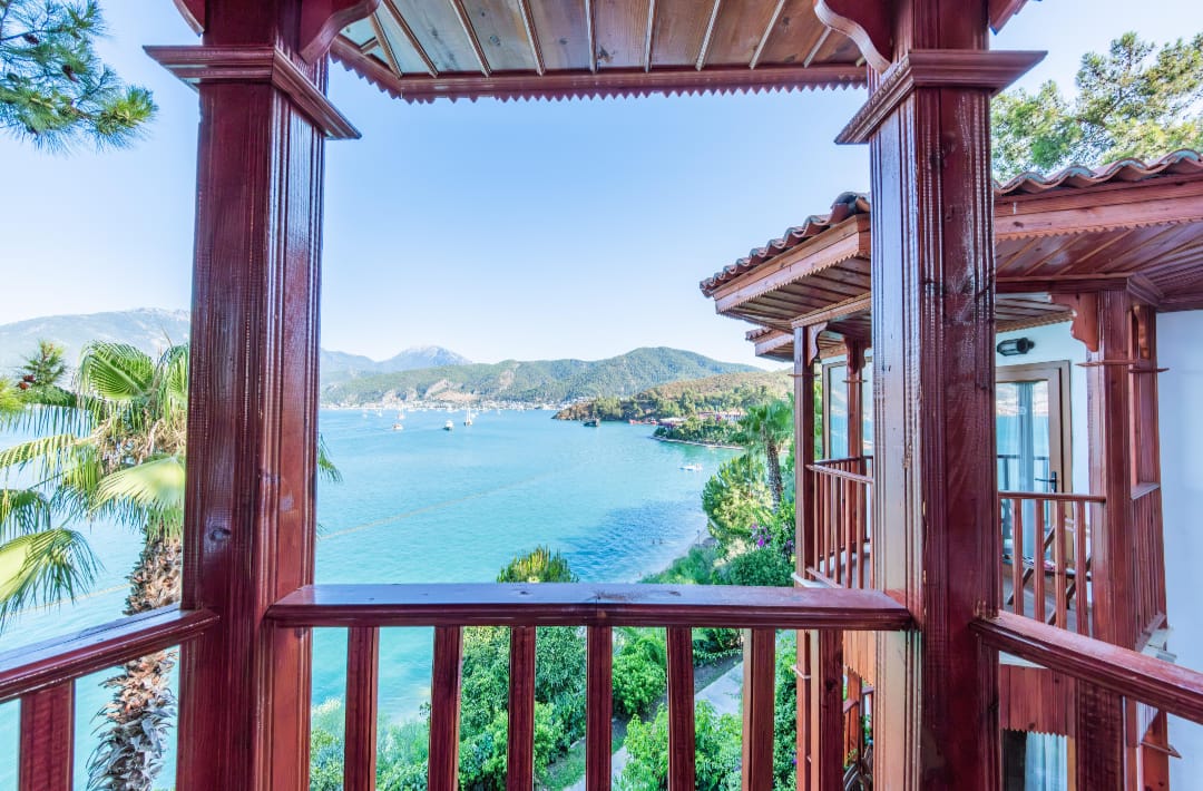 Deniz Manzaralı Bungalow balayı odası